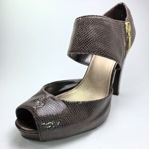 Fergalicious Snakeskin Patent Zip Chocolate Platform Peep-Toe Heels Women Sz 7.5